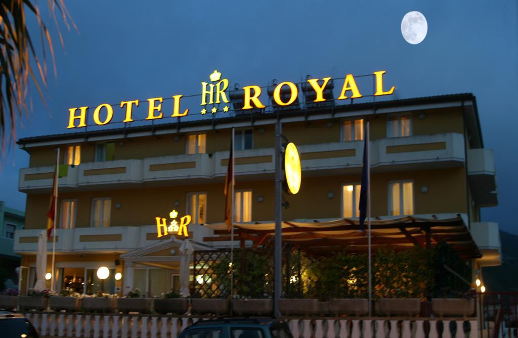 Hotel Royal בוסה מראה חיצוני תמונה